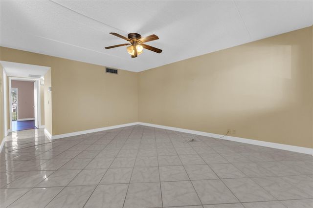 300 Village Green Circle 210, Palm Springs, FL 33461