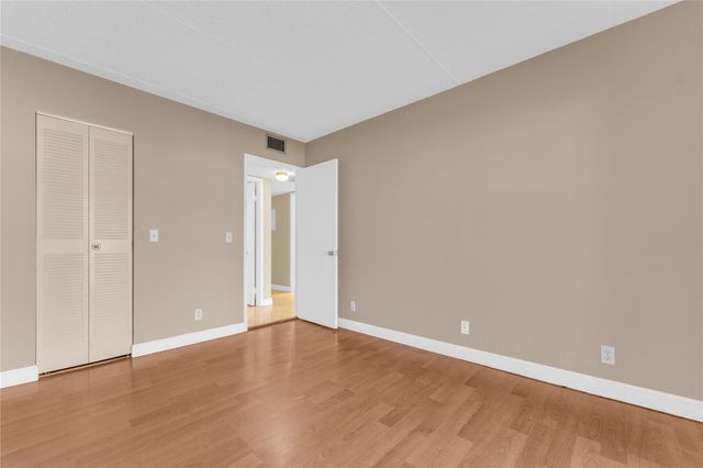 300 Village Green Circle 210, Palm Springs, FL 33461
