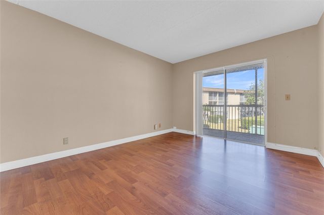 300 Village Green Circle 210, Palm Springs, FL 33461