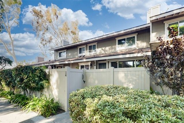 3110 E Palm 14, Fullerton, CA 92831