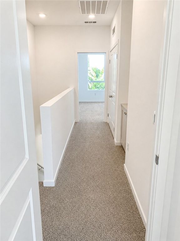Image 13 of property listing at 9425 1/2 N. Sepulveda Blvd. 1, North Hills, CA 91343