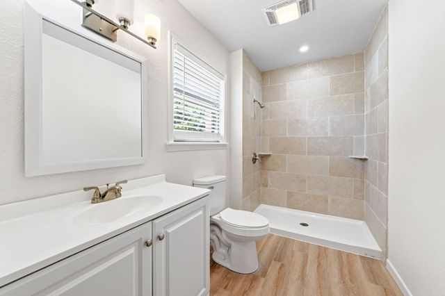 9458 Lakeland Loop, Quinlan, TX 75474