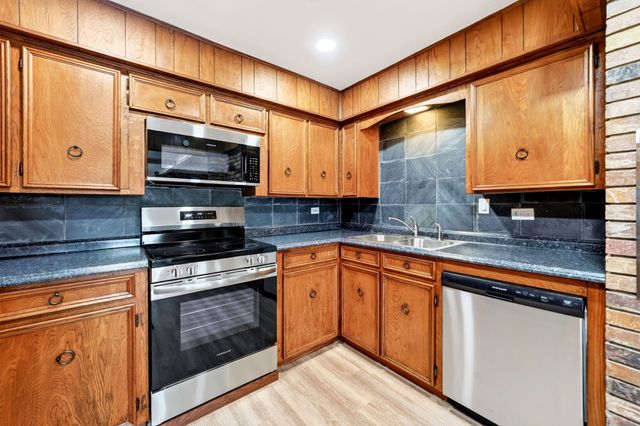 9458 Lakeland Loop, Quinlan, TX 75474