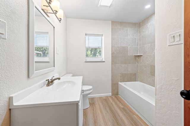 9458 Lakeland Loop, Quinlan, TX 75474