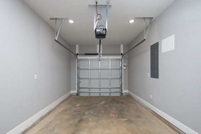 965 Skylark Road, Mary Esther, FL 32569