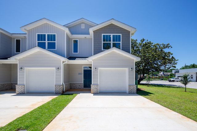 965 Skylark Road, Mary Esther, FL 32569