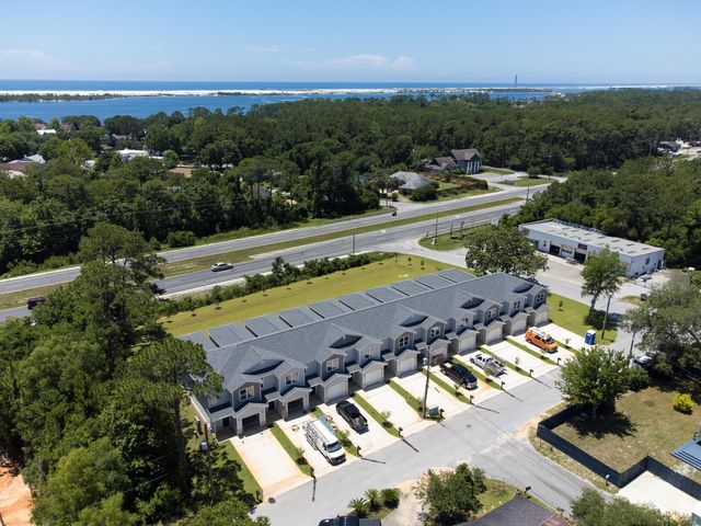 965 Skylark Road, Mary Esther, FL 32569