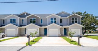 965 Skylark Road, Mary Esther, FL 32569