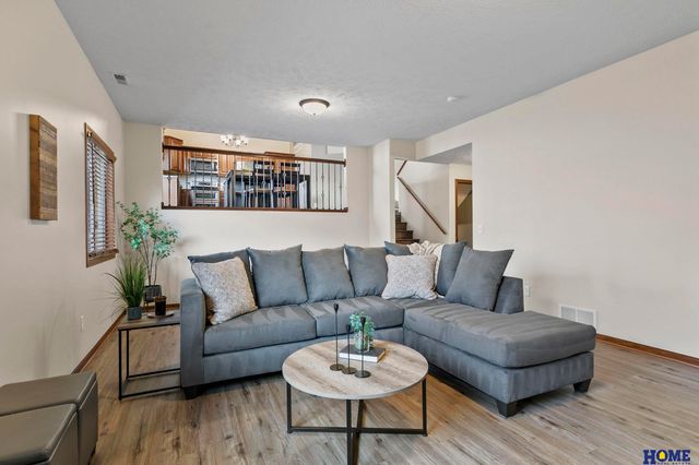 2452 Grainger Parkway, Lincoln, NE 68512