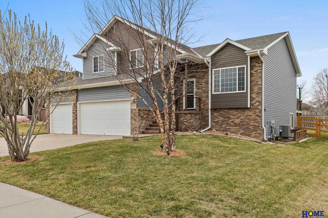 2452 Grainger Parkway, Lincoln, NE 68512