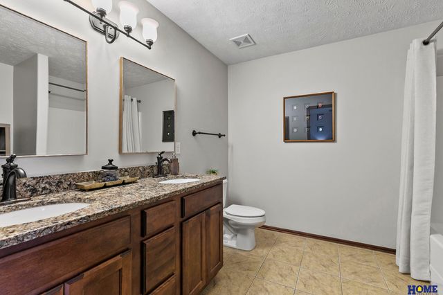 2452 Grainger Parkway, Lincoln, NE 68512