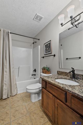 2452 Grainger Parkway, Lincoln, NE 68512