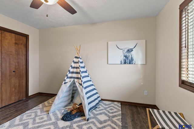 2452 Grainger Parkway, Lincoln, NE 68512