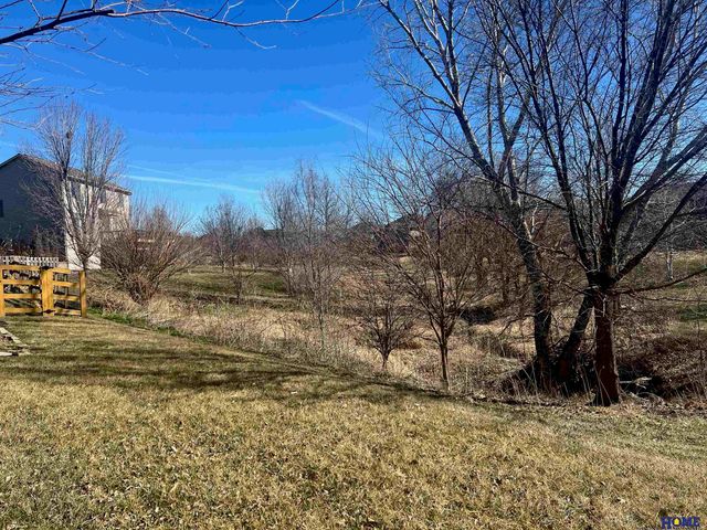 2452 Grainger Parkway, Lincoln, NE 68512