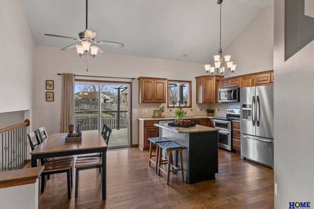 2452 Grainger Parkway, Lincoln, NE 68512