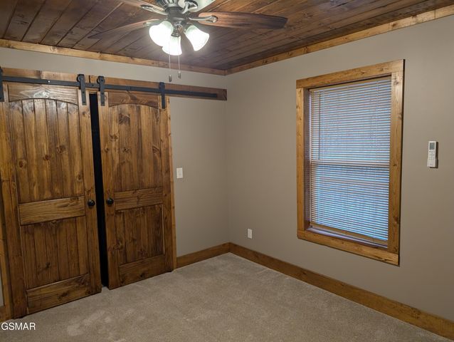 2912 Kettle Creek Way, Sevierville, TN 37876