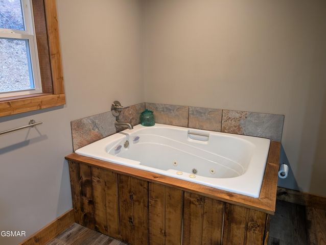 2912 Kettle Creek Way, Sevierville, TN 37876