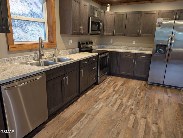 2912 Kettle Creek Way, Sevierville, TN 37876