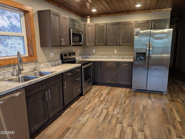 2912 Kettle Creek Way, Sevierville, TN 37876