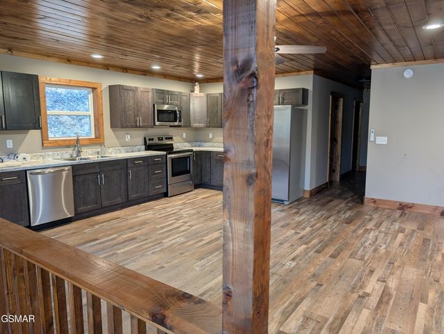 2912 Kettle Creek Way, Sevierville, TN 37876