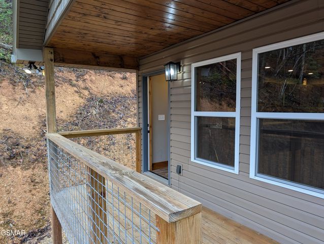 2912 Kettle Creek Way, Sevierville, TN 37876