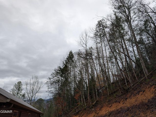 2912 Kettle Creek Way, Sevierville, TN 37876