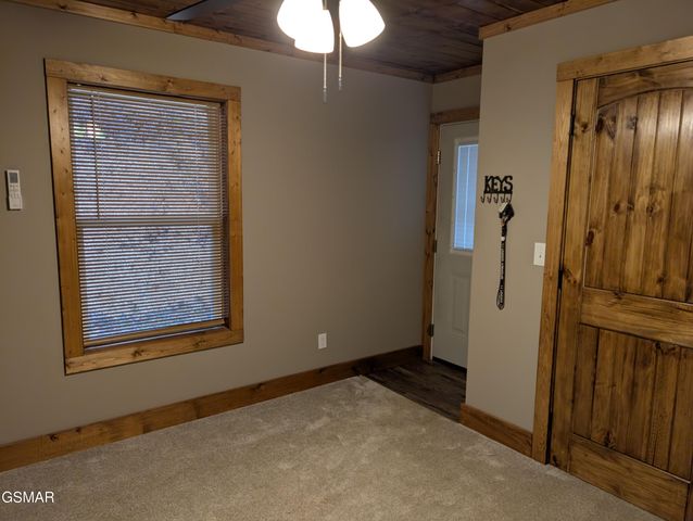 2912 Kettle Creek Way, Sevierville, TN 37876