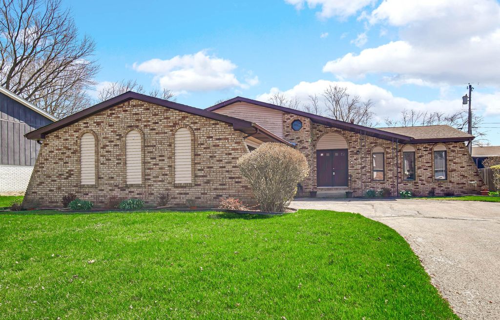 3725 E 33rd Lane, Hobart, IN 46342