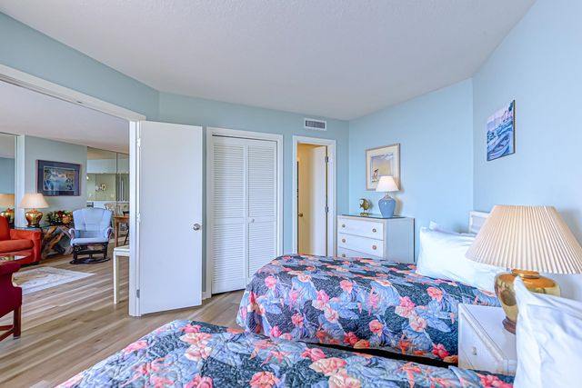 101 Ocean Creek Dr Apt EE8, Myrtle Beach, SC 29572