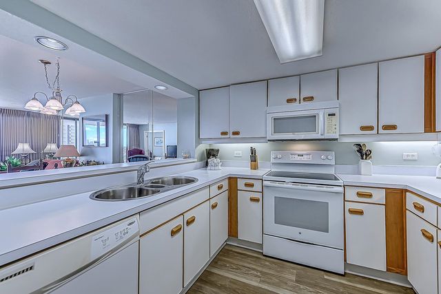 101 Ocean Creek Dr Apt EE8, Myrtle Beach, SC 29572