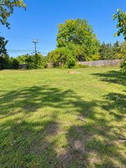 23846 Lillian Street, Brownstown, MI 48183