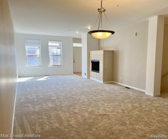 3111 Camden Drive, Troy, MI 48084