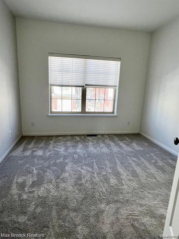 3111 Camden Drive, Troy, MI 48084