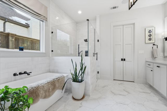 1214 Whisper Rock Drive, Rockwall, TX 75032