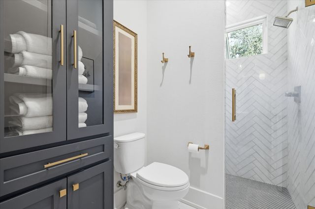 1214 Whisper Rock Drive, Rockwall, TX 75032