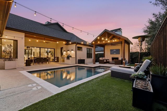 1214 Whisper Rock Drive, Rockwall, TX 75032