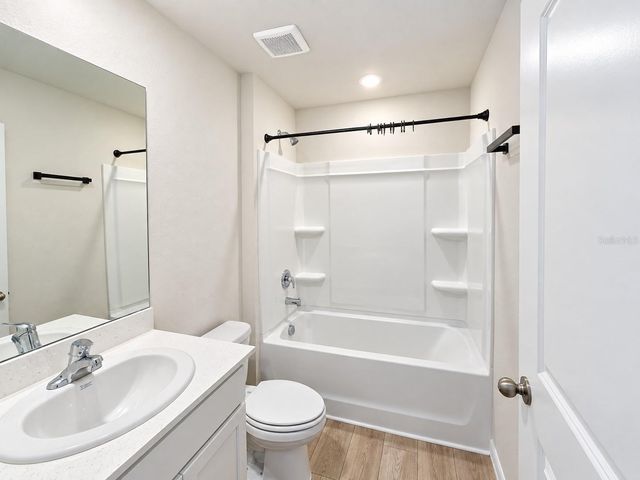 10650 HIDDEN BANKS GLEN, Parrish, FL 34219