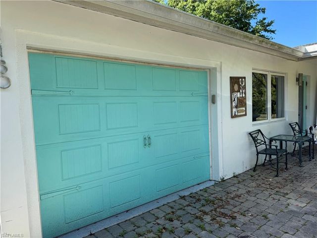 1180 Diana AVE, Naples, FL 34103