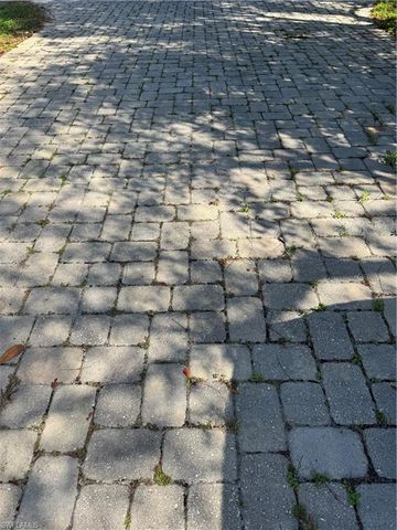 1180 Diana AVE, Naples, FL 34103