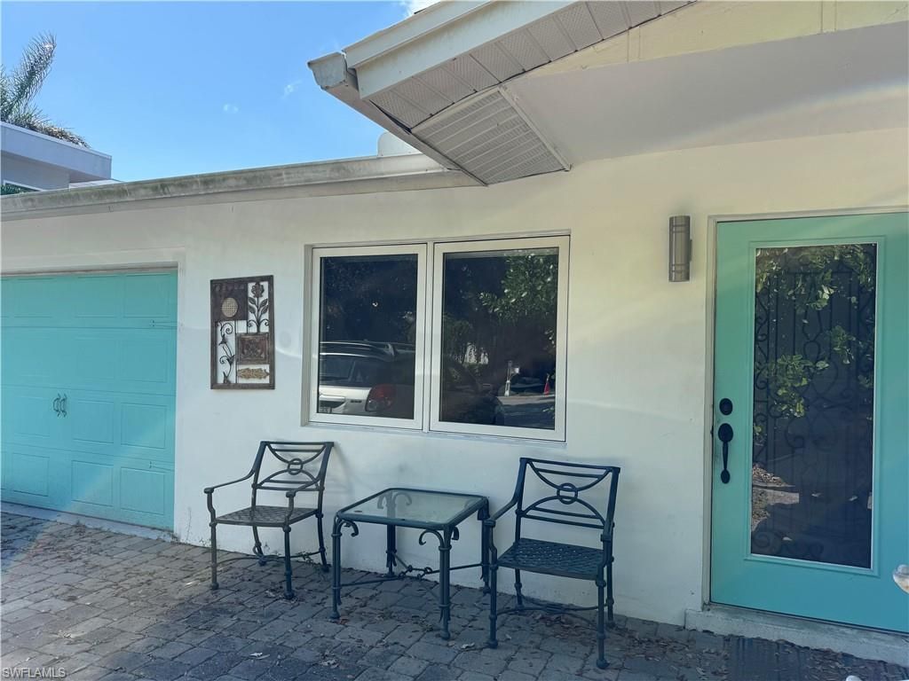 1180 Diana AVE, Naples, FL 34103