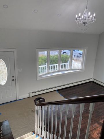 249 Claywood, Brentwood, NY 11717