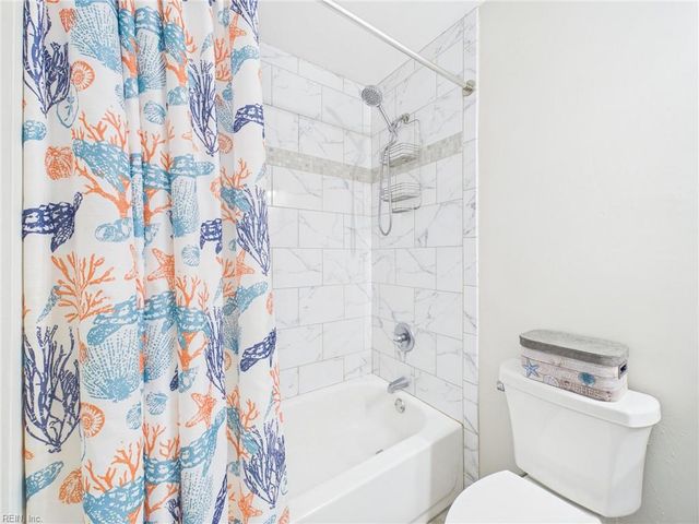 205 Dalebrook DR, Virginia Beach, VA 23454