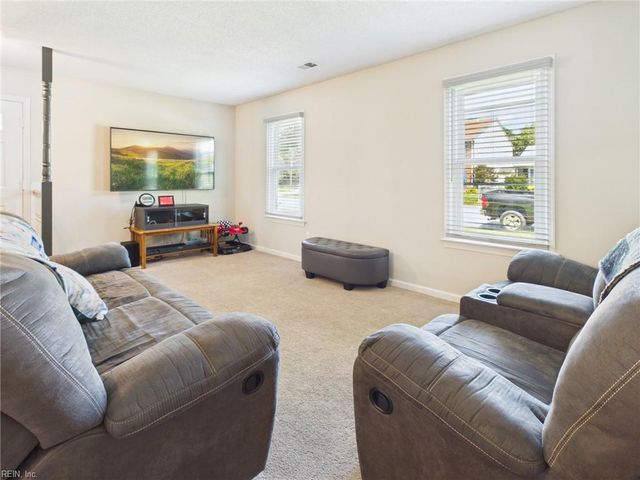 205 Dalebrook DR, Virginia Beach, VA 23454
