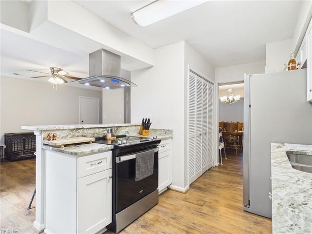 205 Dalebrook DR, Virginia Beach, VA 23454