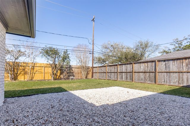 10406 Willowisp Drive, Houston, TX 77035