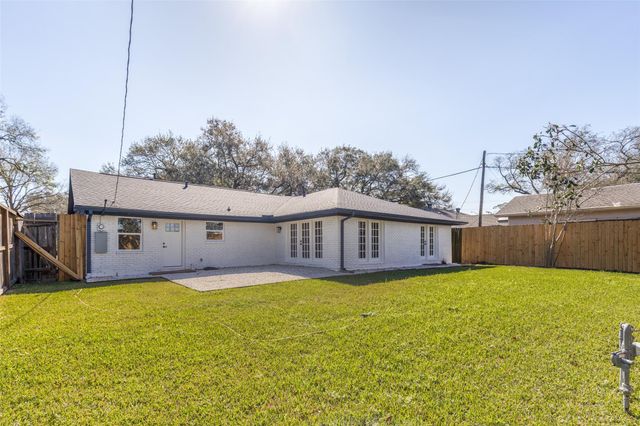 10406 Willowisp Drive, Houston, TX 77035