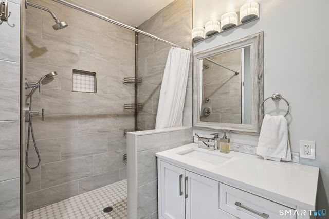 6 Ezra Road, Danbury, CT 06811