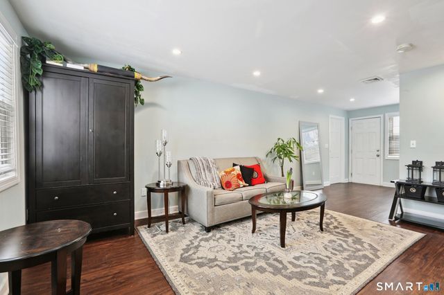 6 Ezra Road, Danbury, CT 06811