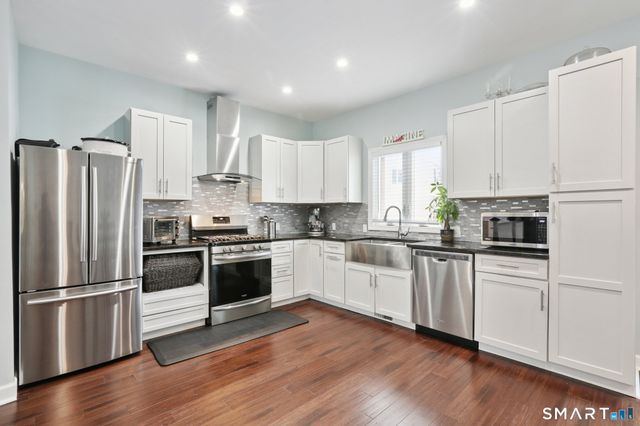 6 Ezra Road, Danbury, CT 06811