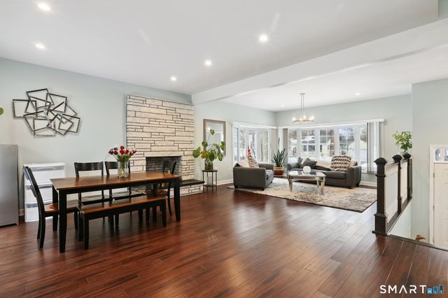 6 Ezra Road, Danbury, CT 06811